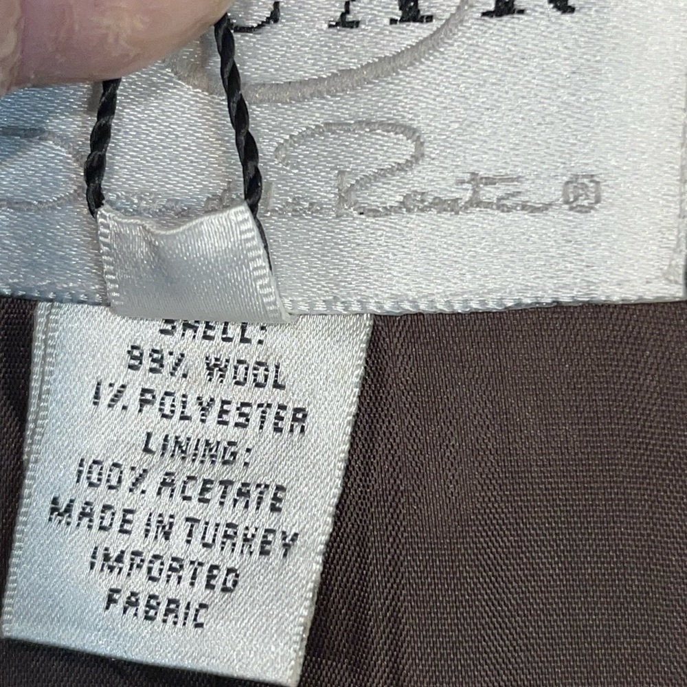 NWT Oscar De La Renta 99% Wool blazer jacket. Size 12, color mushroom. - Picture 7 of 9